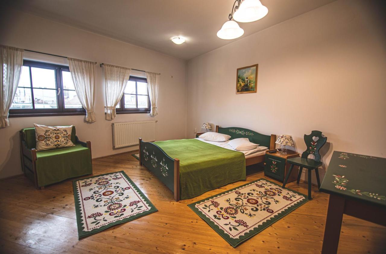 Amade Pension & Restaurant Siculeni Zewnętrze zdjęcie